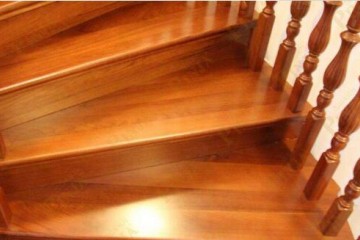 实木楼梯踏步板尺寸一般是多少？实木楼梯踏步板厚度是多少